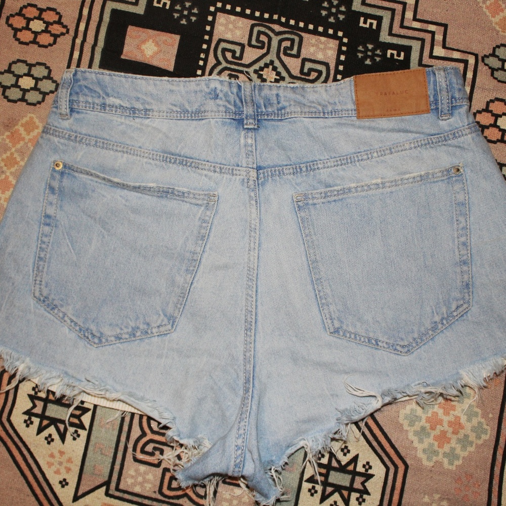 Zara cut off shorts